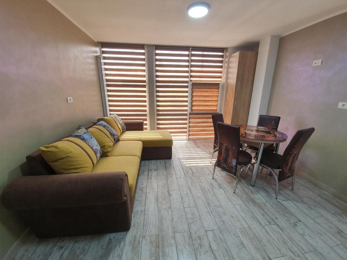 Apartament Negris Birlad Exterior photo